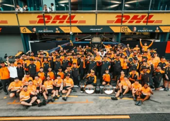 F1: Contiene Norris el ataque de Verstappen y gana el Gran recompensa de Australia