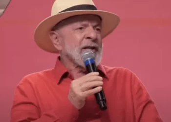 Escândalo no MinC: Lula usa verba para reeleição?