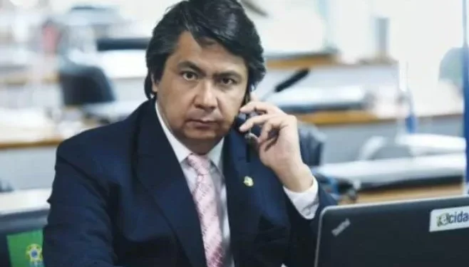 Senador sob lupa: Gastos com cota parlamentar!