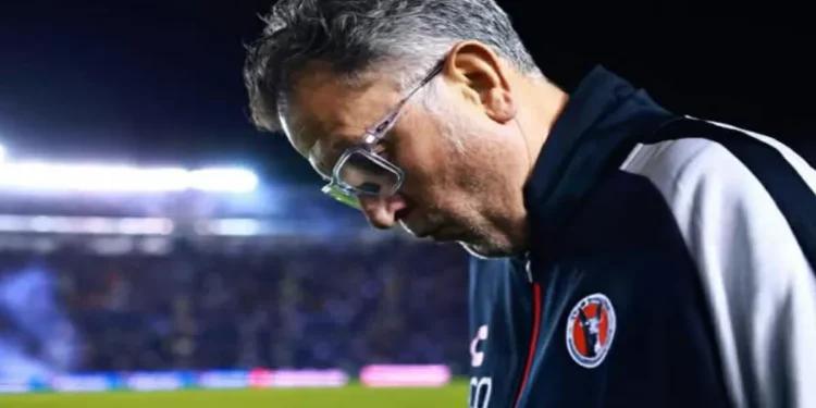 Liga MX: Gruñen y muerden Xolos a Juan Carlos Osorio | Video