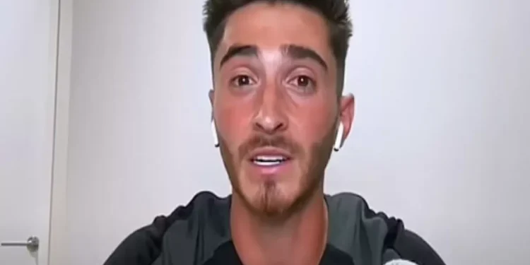 Recibe Josh Cavallo, futbolista gay australiano, amenazas de muerte a diario | Video