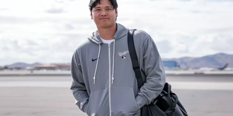 Reciben a Shohei Ohtani como héroe en Tokio | Video
