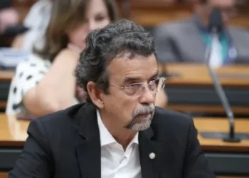 Projeto prevê salvaguardas à população e ao meio hábitat para instalação de usinas eólicas e solares