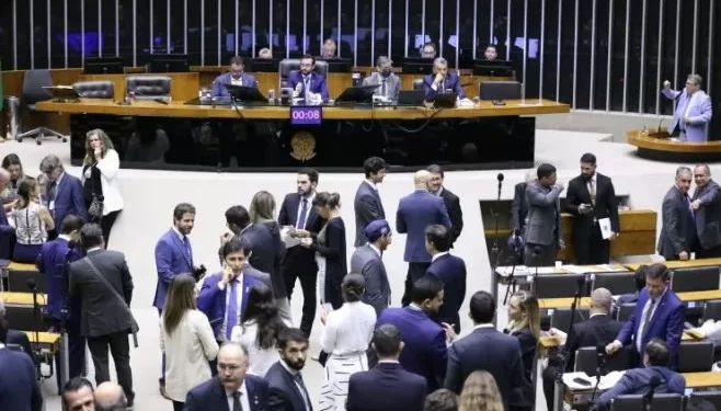 Câmara aprova projeto que revalida recursos orçamentários não pagos