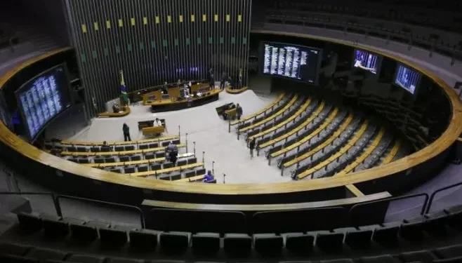 Câmara tem sessões de votação a arrancar de segunda-feira com diversos temas em pauta
