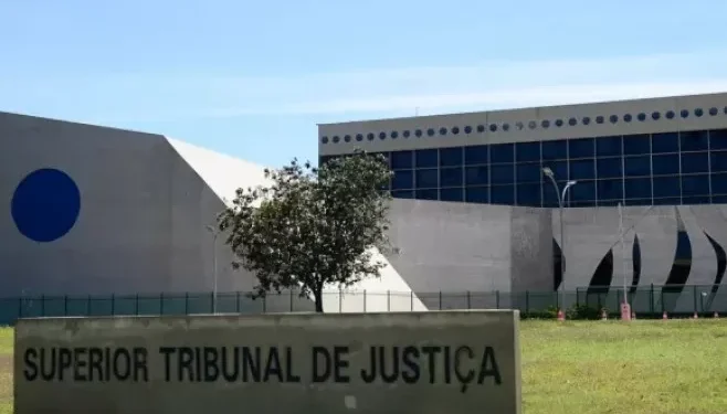 STJ: Lula Decide Nomes em Abril Para Vagas Cruciais!