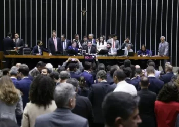 Plenário da Câmara tem 24 projetos em pauta