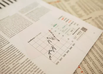 “La Economía en tiempos de retos y oportunidades”