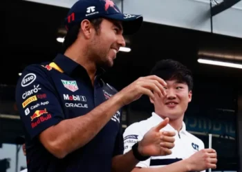 ‘Ha sido, en parte, como un padre’: Yuki Tsunoda agradece a ‘Checo’