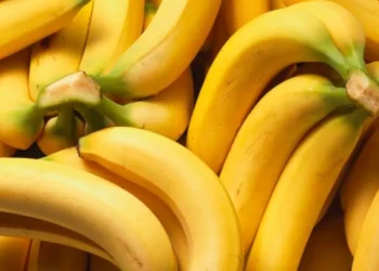 La banana, una fruta cotidiana que amparo a controlar la presión arterial