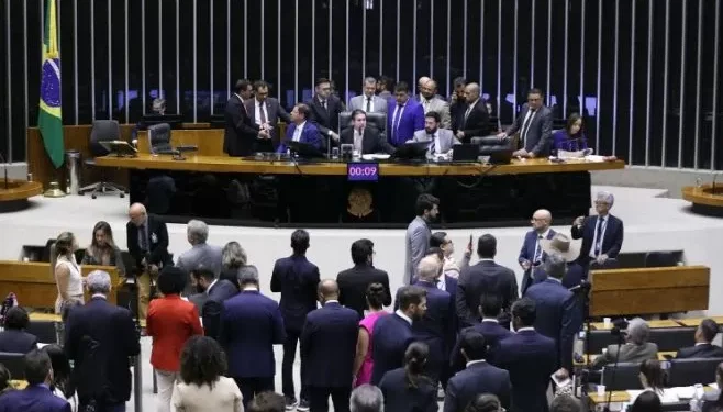 Câmara aprova projeto que prevê medidas do governo brasileiro frente a tarifas de outros países