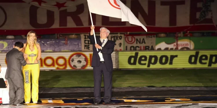 Mario Vargas Llosa: ex jugador y aficionado de Universitario, cronista en España 82 y con cátedra en Real Madrid | cinta