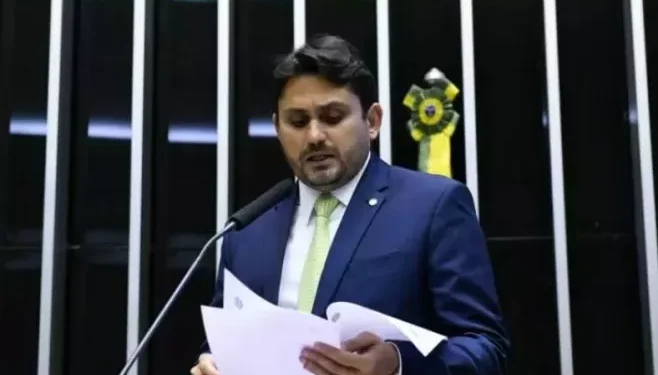 Bolsonaro na Mira da Justiça: Prisão em Debate!