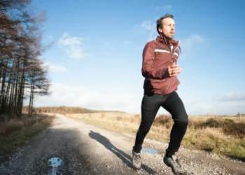 “Equilibrio entre ejercicio y alimentación para un estilo saludable”