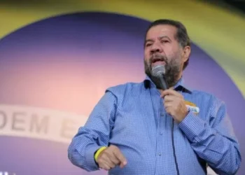 Urgente: Damares Pede Impeachment de Lupi por Omissão no INSS