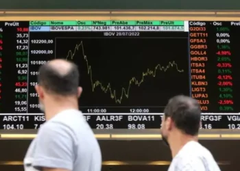 Banco Master: Escândalo expõe ligações com Lula e STF!