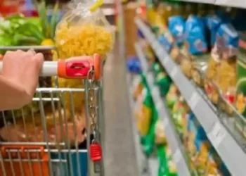 El consumo no arranca: las ventas en supermercados y mayoristas volvieron a descender en febrero