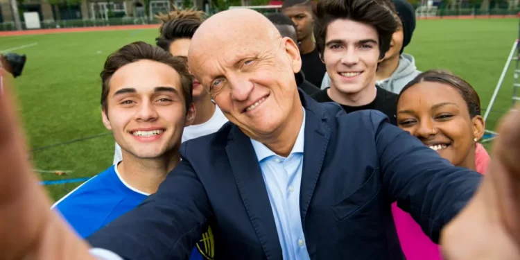 Collina a favor de probar cámaras corporales en los árbitros