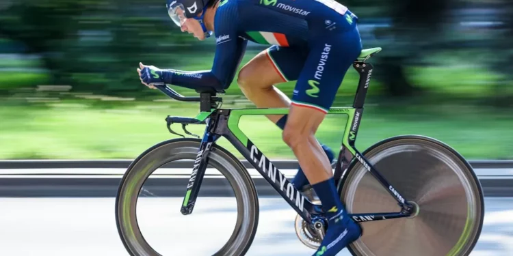 “Los beneficios de practicar deportes para nuestra salud y bienestar”