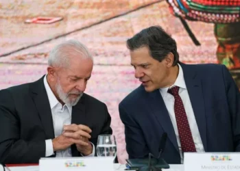 IOF: Câmara quer barrar aumento e desafia governo Lula!