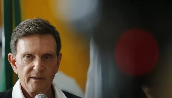 Justiça do RJ bloqueia bens de Crivella por improbidade administrativa