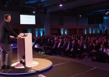 Los empresarios reclamaron una reforma tributaria y seguridad jurídica en AmCham 2025