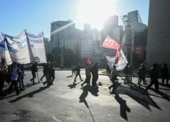 El derecho de huelga y el DNU 340/2025