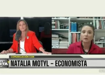 Electrizante cruce en la mesa de ‘Soy casta’: “No puedo terminar pincho frase porque me están interrumpiendo”