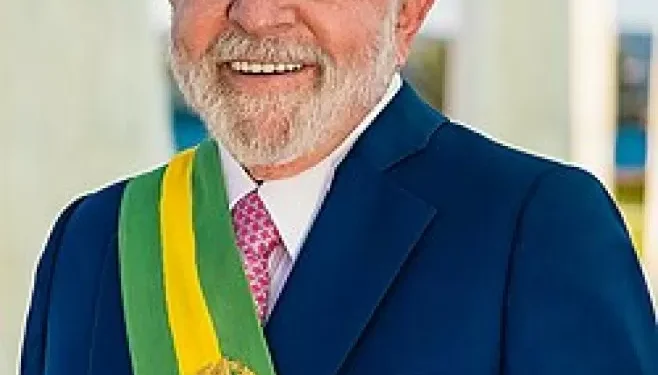 Lula Ataca Bolsonaro e Pede Votos por Dignidade!