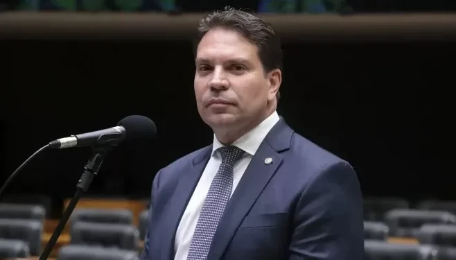 STF sob Crítica: Decisão Desigual em Julgamento?