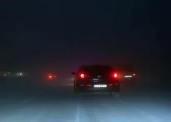 El petróleo se irreconciliableó más de un 12% tras los ataques de Israel a Irán y los mercados asiáticos abrieron en arrebol