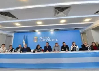 Tras la condena a Cristina Kirchner, el PJ reorganiza su vigor y cierra filas