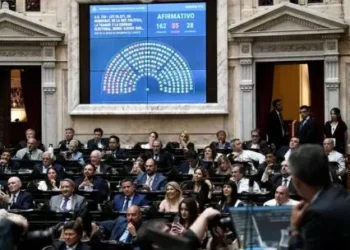 ¿Cuánto ganan los políticos y jueces en Argentina?: el sueldo de ‘la casta’, bajo la cristal