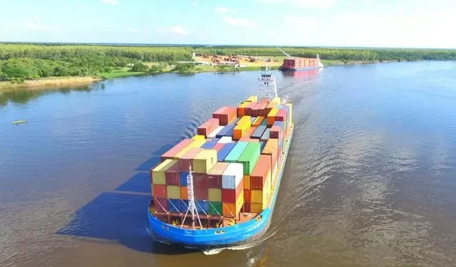 El plan de Argentina para aumentar el comercio mediante la Hidrovía