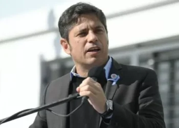 En atmósfera de rumores de un faltazo, Kicillof asistirá al acto del PJ con Cristina Kirchner