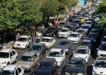 Tras la reproche de Trump, los habitantes de Teherán huyen de la capital y colapsan las autopistas