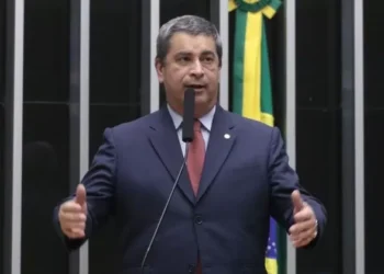 Coronel Tadeu Retorna à Câmara Após Perda de Mandato