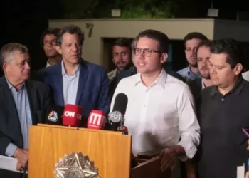 Em reunião “histórica” com Câmara e Senado, governo decide substituir laudo que aumentou IOF