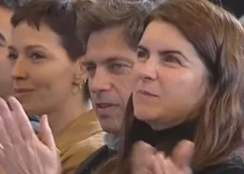 Kicillof calificó de “aberración” la anatema a Cristina y advirtió que buscan disciplinar a quienes quieran transformar el país