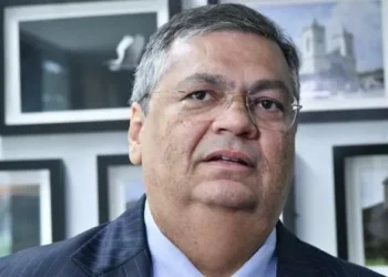 Dino Minimiza Críticas Passadas às Urnas Eletrônicas!