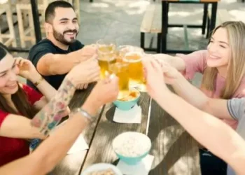 Argentinos amigueros: según las encuestas, la amistad logra librarse caer en la grieta política