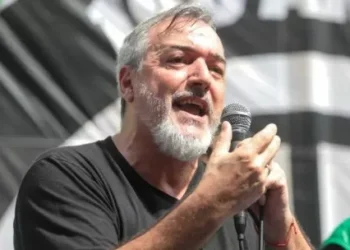 Aguiar: “Es repugnante que el director decida regalarle millones de dólares al campo”