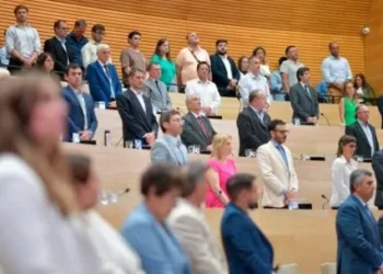 La interna UCR y el juecismo “violado” se impusieron en la jugada opositora que desactivó la crítica furiosa del PJ a Milei