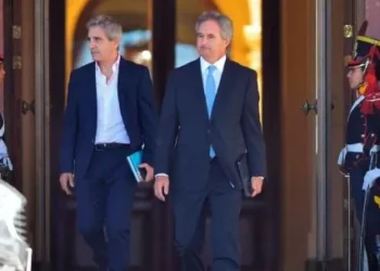 El Gobierno lanza una “licitación irregular” para contener la avalancha de pesos tras el término de las LEFI