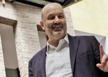 Sturzenegger dice que el Congreso crearía “cinco millones de niños pobres”, pero está a favor de espina ley