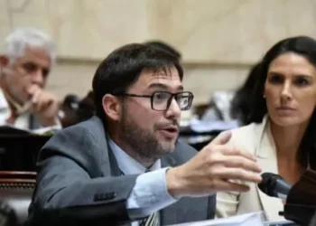 Vetos presidenciales en la mira: Agost Carreño ve votos para revertirlos