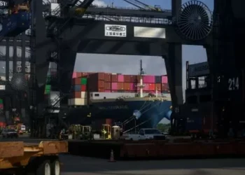 El “precario” contexto comercial está perjudicando el crecimiento, advierte el FMI