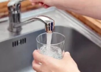 AySA: cómo conocer si debés y cuándo pueden cortarte el agua por falta de pago