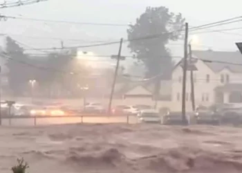 Lluvias extremas e inundaciones récord dejan repetición muertos y el subte bajo el agua en Nueva York