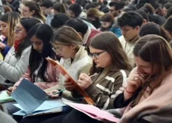 Investigan posible ardid en el examen nacional de residencias médicas: 200 postulantes bajo sospecha